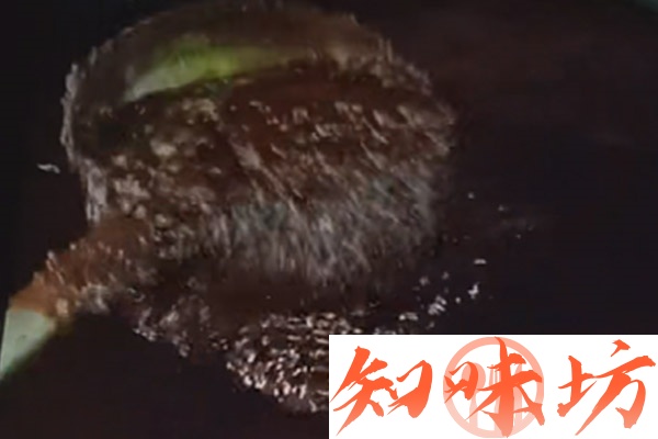 2522-《东北》最火压锅酱.jpg 2522-《东北》最火压锅酱.jpg