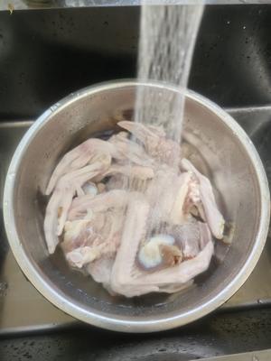 堪比绝味鸭脖、周黑鸭的卤货（甜辣味）的做法 步骤1