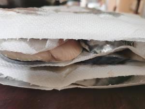 五香熏鲅鱼
就是那个味，年夜饭冷菜必不可少，下酒菜必备！的做法 步骤3