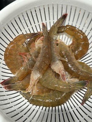 避风塘大虾🍤的做法 步骤2