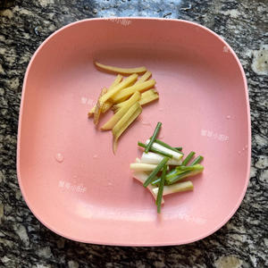 ㊙️原汁原味，盐水活皮虾的做法 步骤2