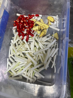 川味泡椒凤爪的做法 步骤1
