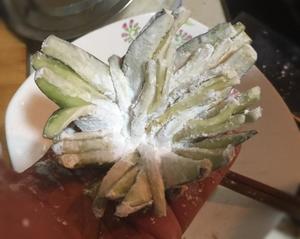 老丁的私房菜-菊花茄子（创意菜）的做法 步骤4