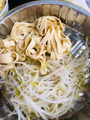 家常菜：番茄牛肉煲的做法 步骤2