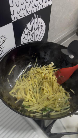 快手菜&芽菜土豆丝的做法 步骤6