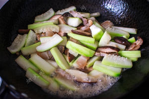 夏天瓠瓜这样烧！咸鲜回甘，好吃又下饭🍚的做法 步骤7