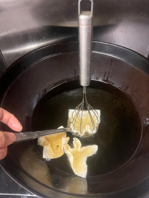 创意菜荷包元宝虾球的做法 步骤9