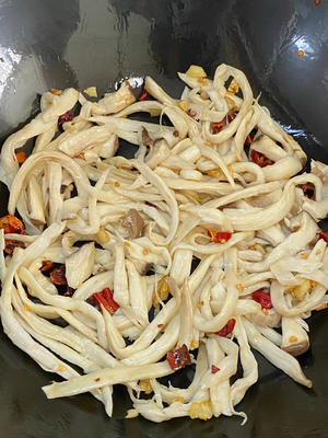 10分钟快手菜-干煸杏鲍菇❗劲道入味越嚼越香的做法 步骤5