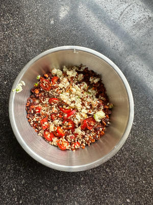 凉拌菠菜金针菇的做法 步骤6