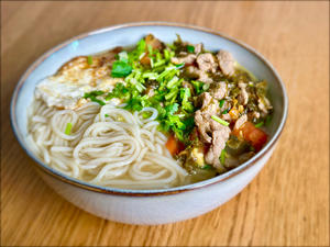 酸汤牛肉粉｜天然酸香：百香果番茄+老坛酸菜的做法 步骤18