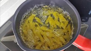 创意笔管意面披萨的做法 步骤1