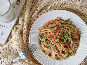 爆赞！黑椒猪柳意面🍝的做法 步骤11