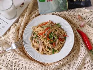 爆赞！黑椒猪柳意面🍝的做法 步骤9