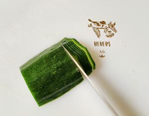 简单美丽的🌺黄瓜花盘饰的做法 步骤3