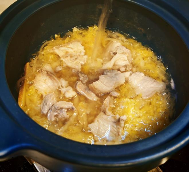酸菜五花肉汤（快手5分钟）