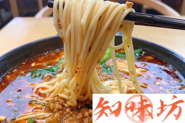 川式面食小吃组合(豌杂面+担担面+牛肉面+酸辣粉+钟水饺) 