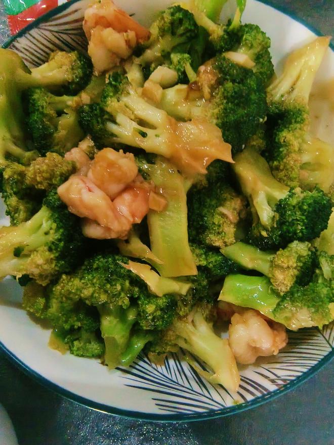 西蓝花虾仁（虾仁，大虾等）（快手菜/大人孩子都爱）